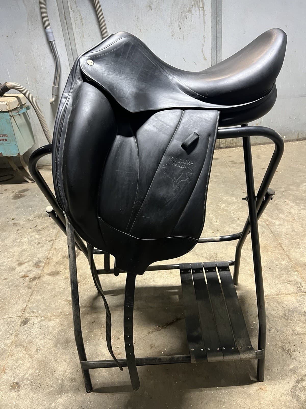 Voltaire Adelaide Dressage saddle 17” In great Condition (Pro Panel) OBO 2