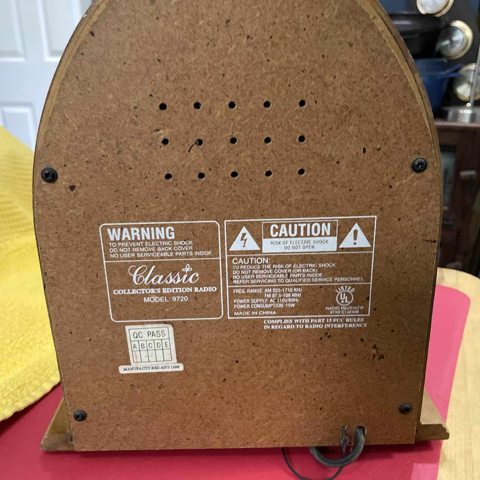 Classic Collectors Edition AM-FM Radio Model 9720 Cathedral Style Works 5