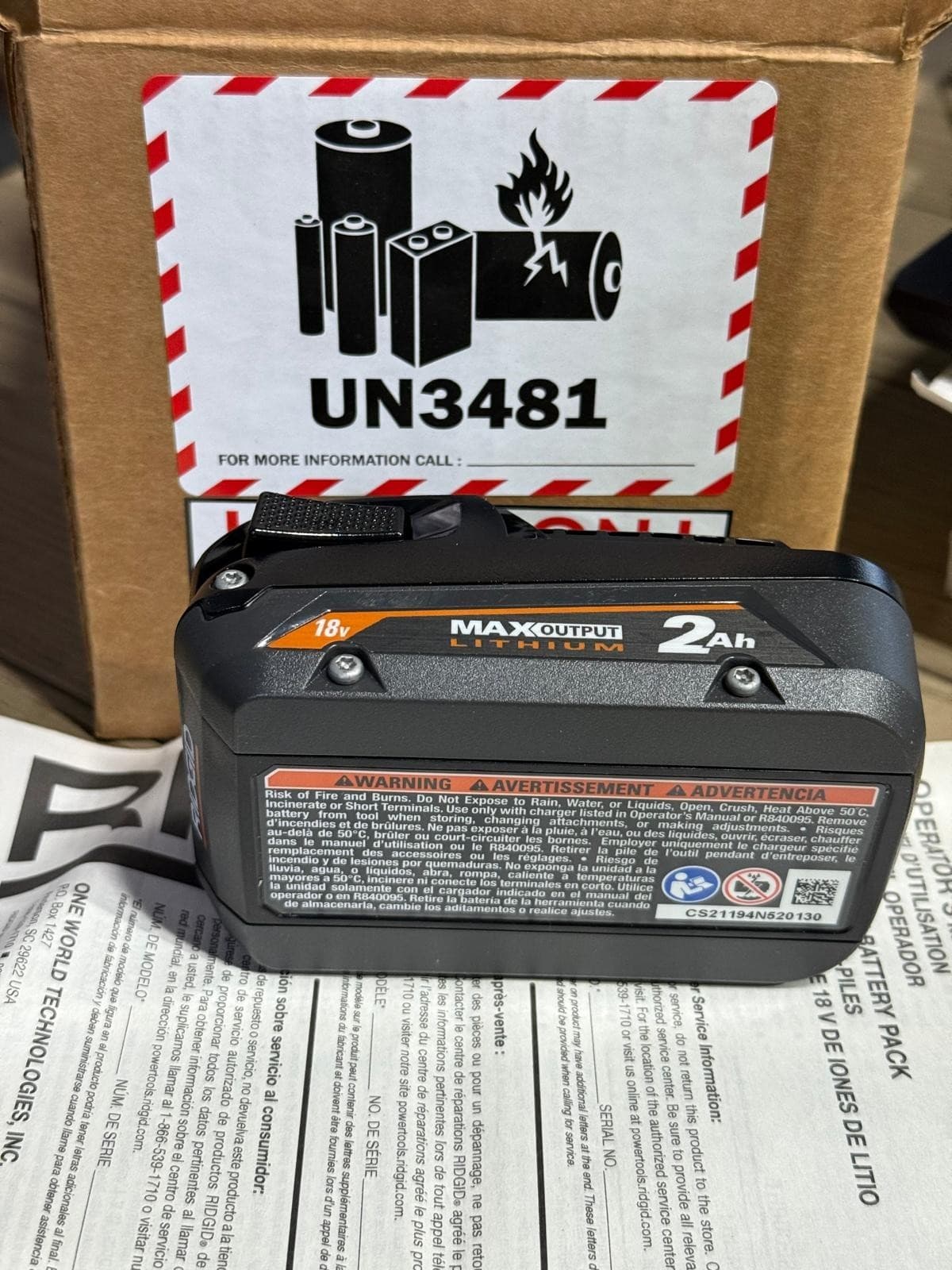 Ridgid 18V AC840020 - 18V 2.0 Ah MAX Output Lithium-Ion Battery 4