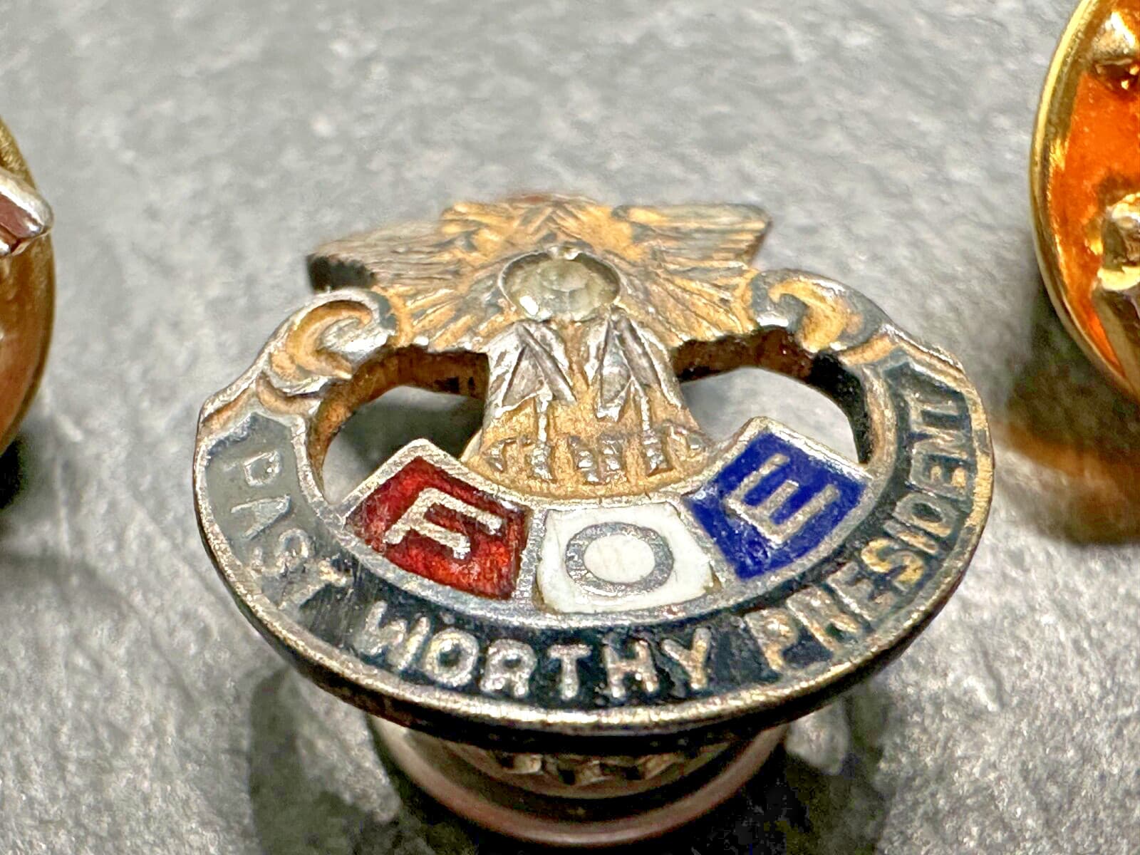 3 FOE PINS TACKS FRATERNAL ORDER OF EAGLE : 1 PAST WORTHY PRESIDENT, 2 FOE G981 5