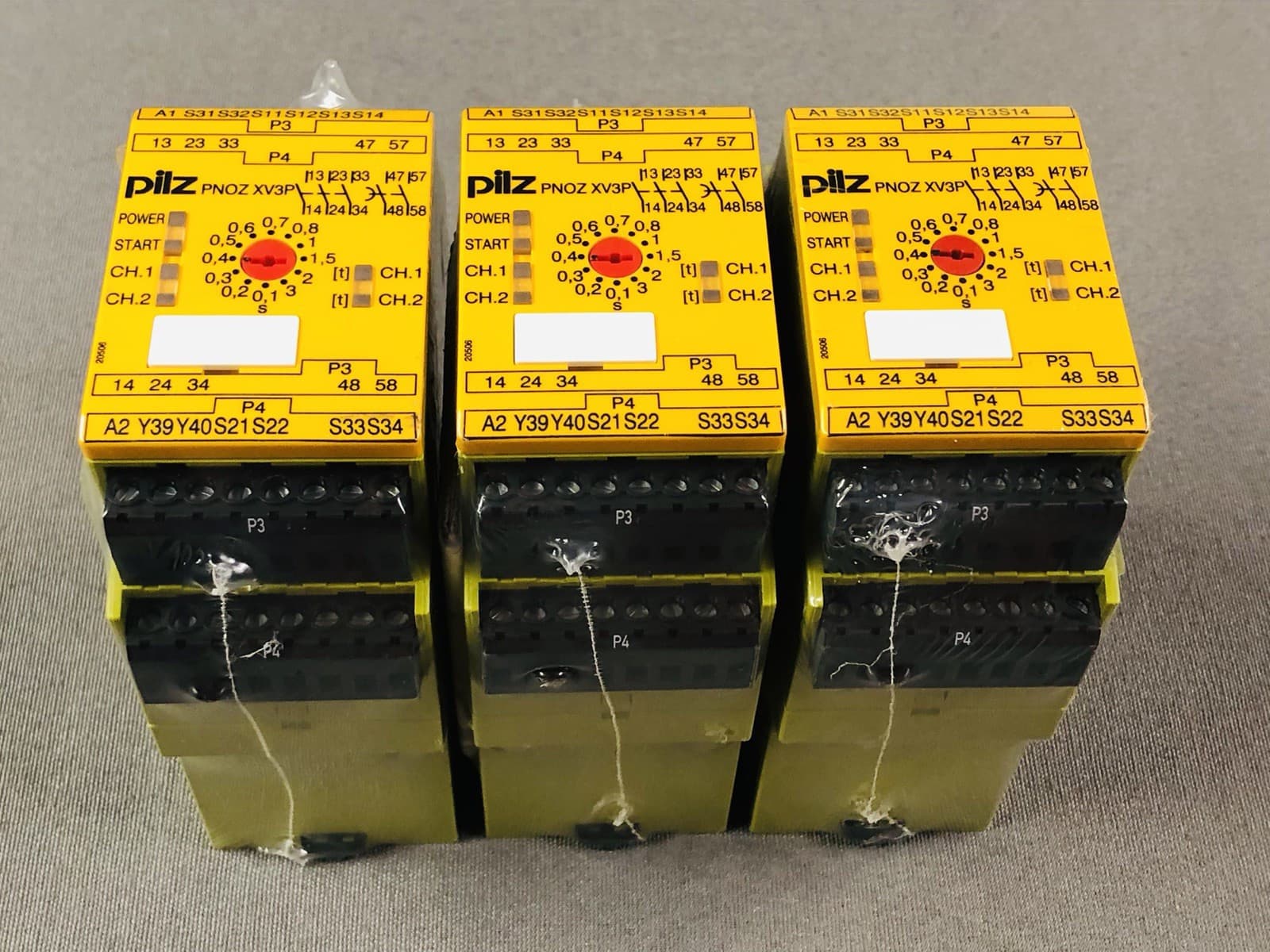 Pilz PNOZ XV3P 3/24 VDC 3n/o 2n/o t (777512) Safety Relay Standalone 24VDC 5