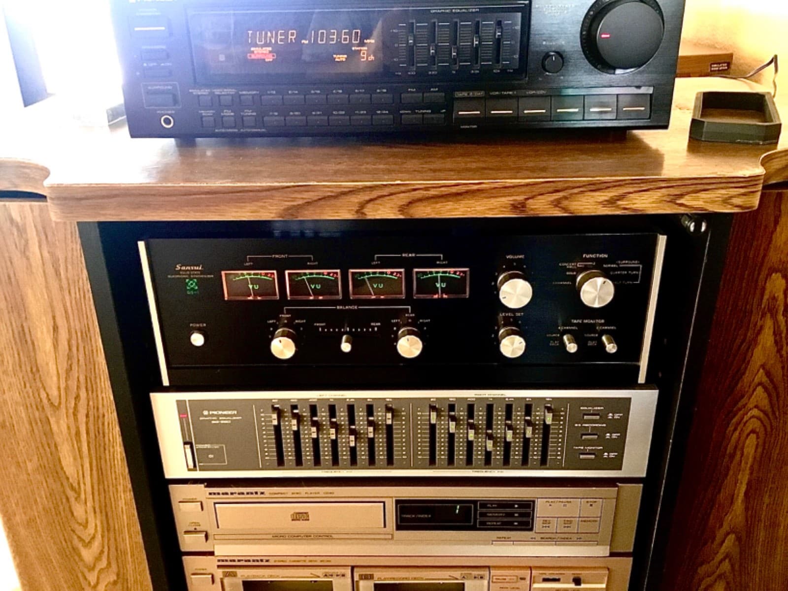 Sansui QS-1 Quadraphonic Synthesizer - 2 / 4 Channel Processor in Mint Condition