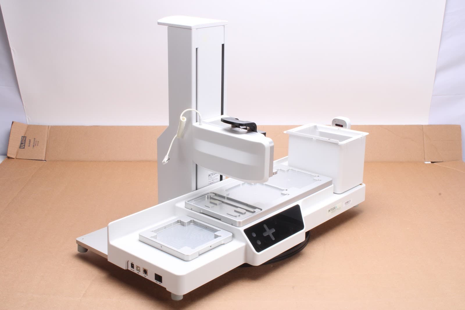 Integra Assist Plus Pipetting Robot With 150x New 4570 Waste Bags 5