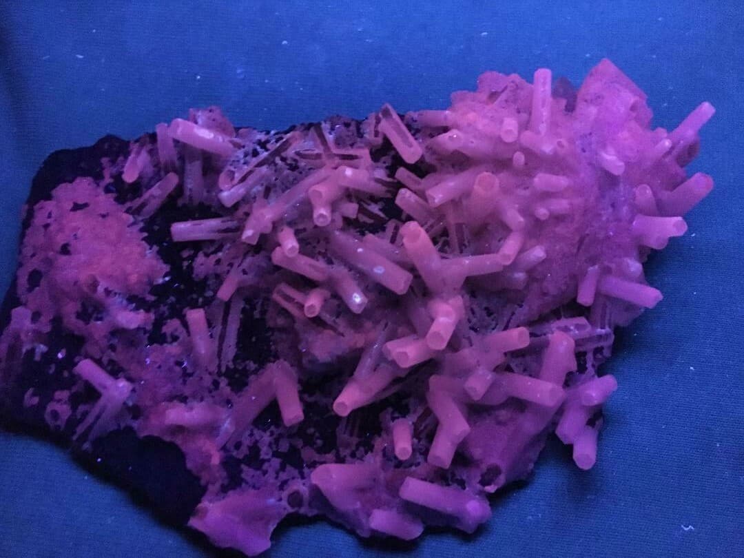 KB: FANTASTIC!! SW FL. RED CALCITE XLS. ON MATRIX FROM RIO GRANDE DO SUL, BRAZIL