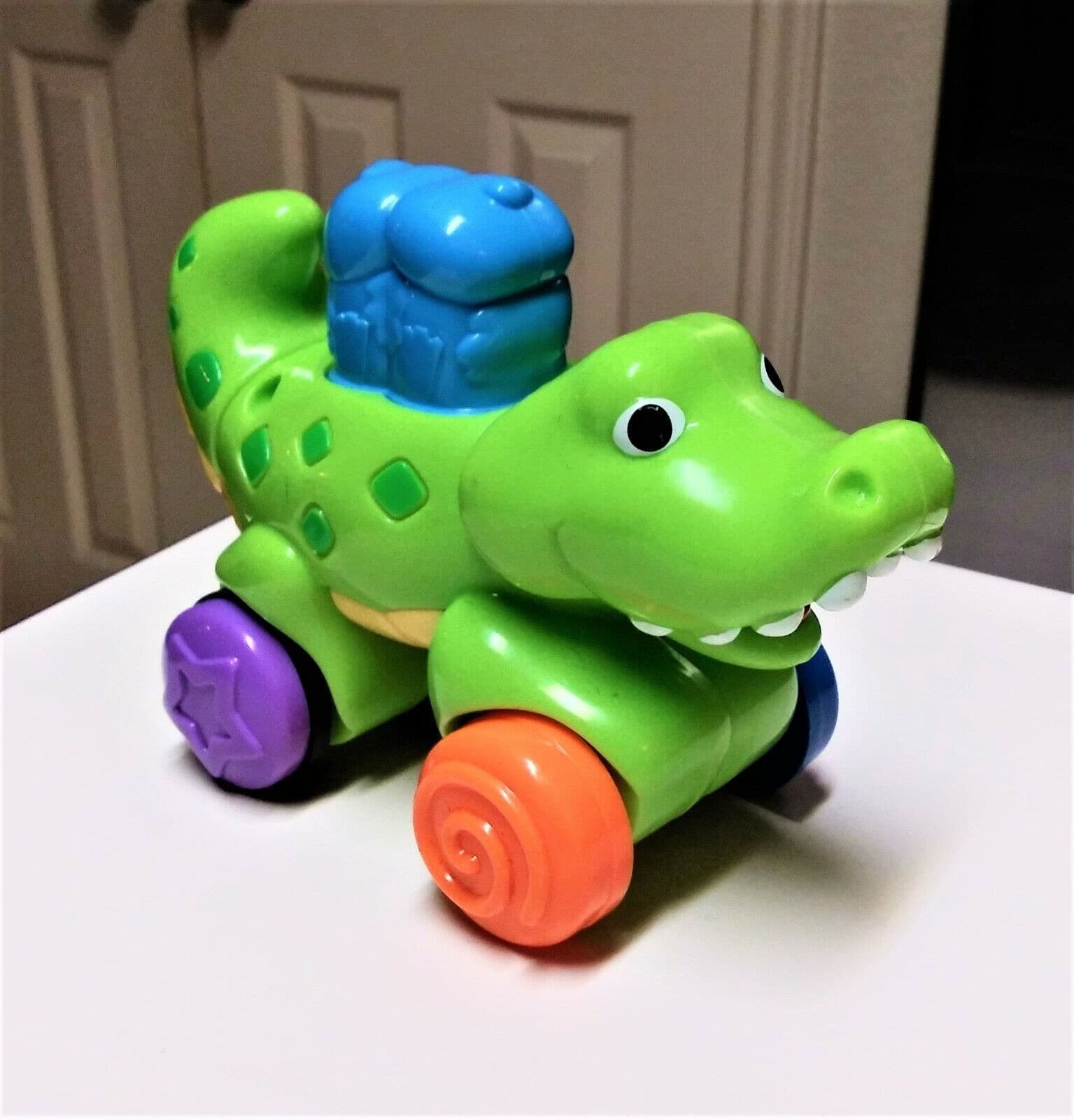 Fisher Price Amazing Animals Press N Go Alligator Crocodile Rolls Click Kid Toy 3