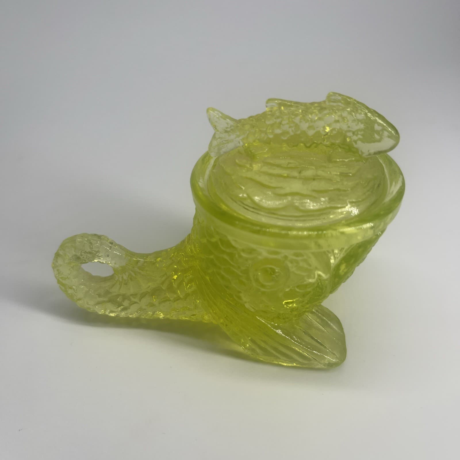 Summit Glass Pisello Dolphin Fish Whale Salt Cellar w/ Lid 3.5in Yellow Vaseline 4