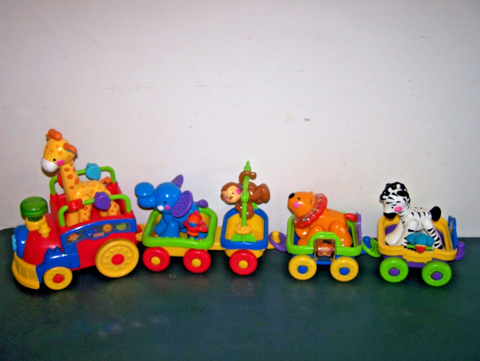 FISHER PRICE AMAZING ANIMALS SING & GO CHOO CHOO TRAIN CIRCUS 100% + XTRA'S