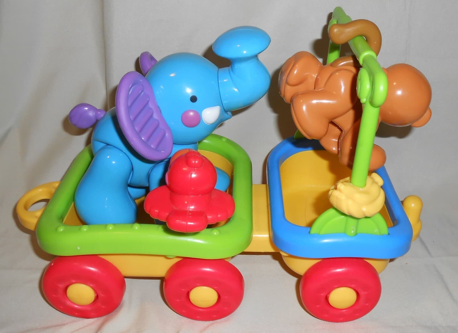 Fisher Price Amazing Animals Sing Go Choo Choo Train Replacement Car and Animals 2