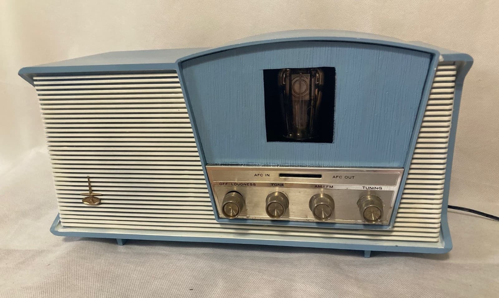 Space Age MCM 1960 Motorola Radio B6N Now Bluetooth with Lited Dial COOL 4