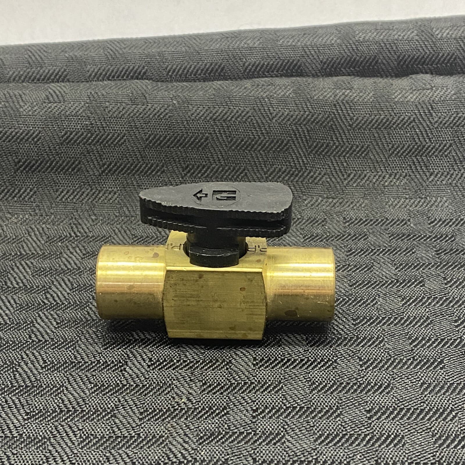 Parker Brass Female to Female Pipe Plug Valve 1/4” NPT XPV609-4 2