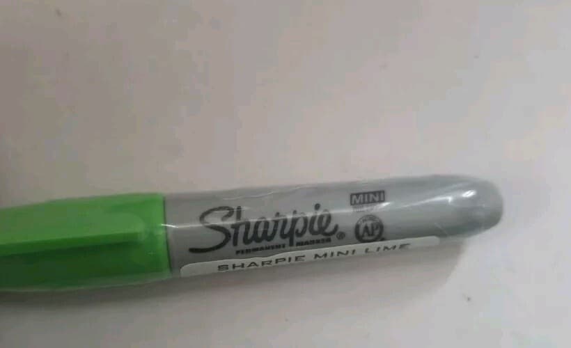 New & Sealed Sharpie 25x Lot Mini Sharpies ~ Mini Lime Green Color Clip Keychain 4