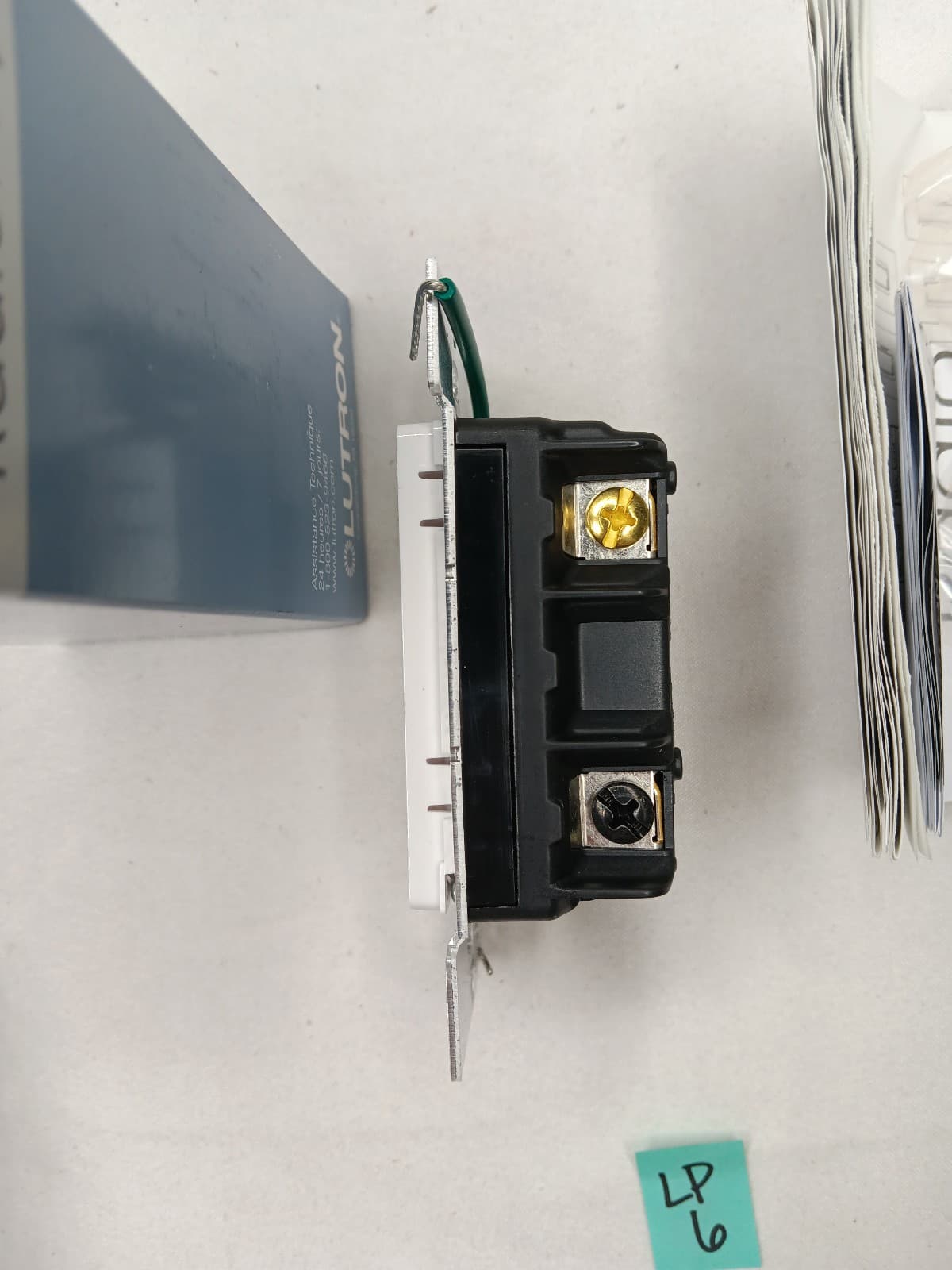 LUTRON RadioRA 2 RD-RS-WH Remote Light Switch White 4