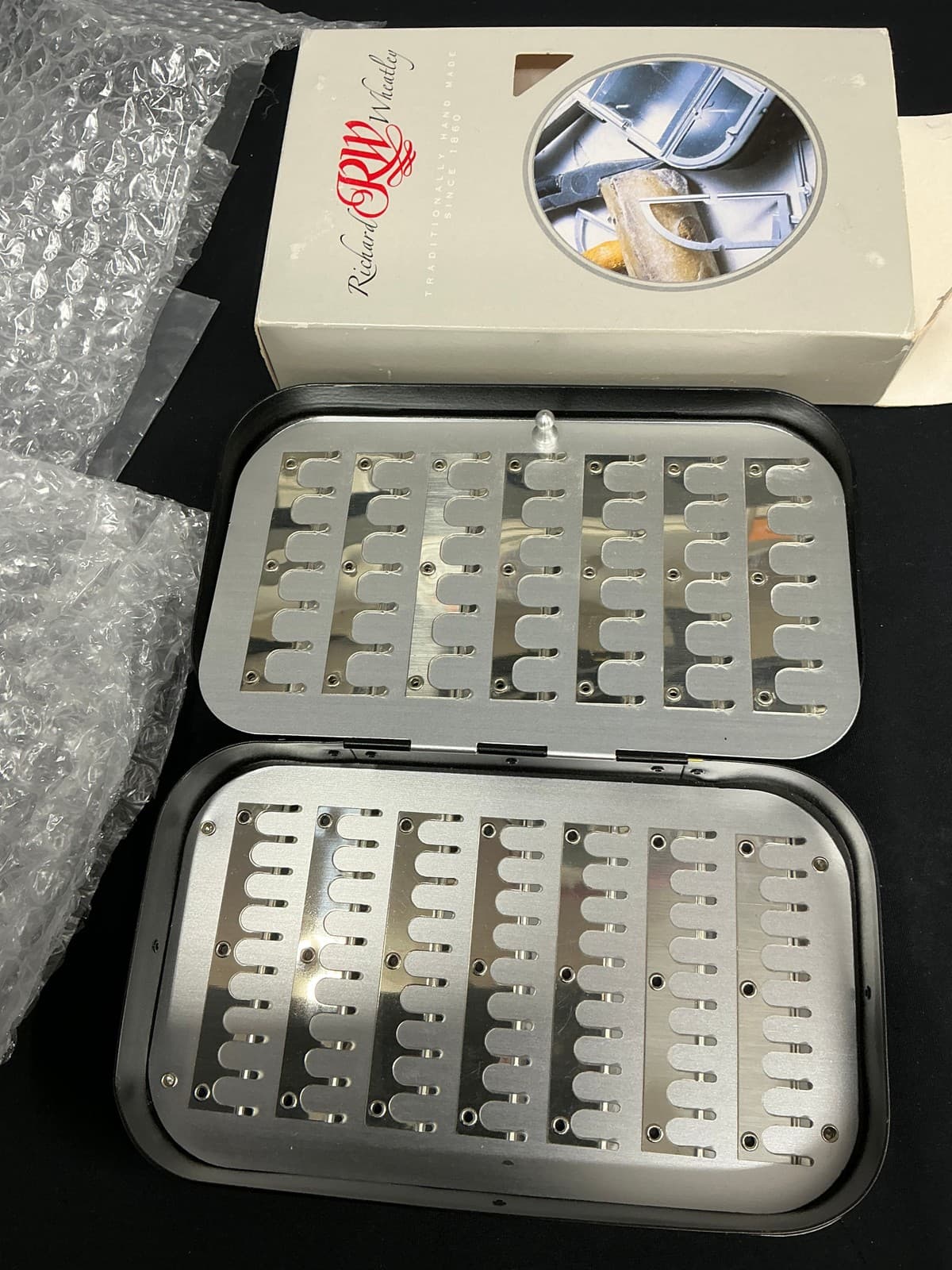 BRAND NEW Richard Wheatley fly box 4602 3