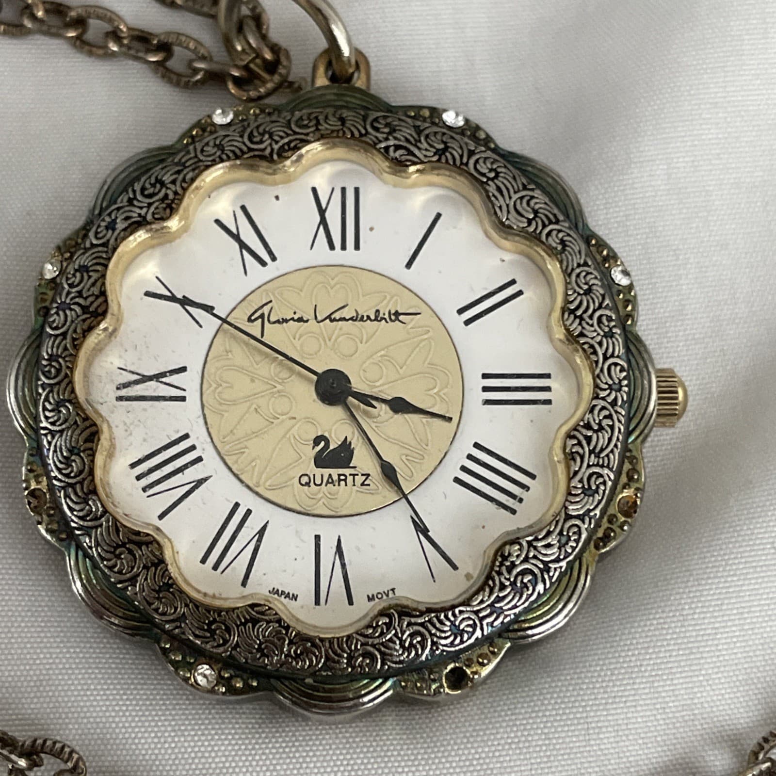 Gloria Vanderbilt Pendant Necklace Watch Vintage New Battery Installed 28” Chain 3