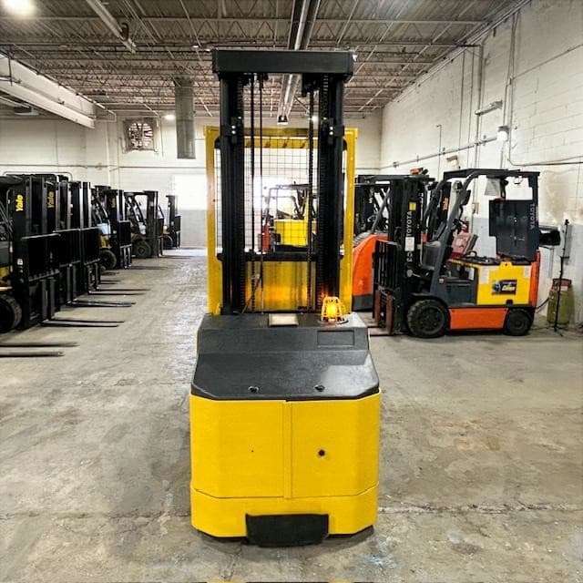 2019 Yale OS030EF Used Order Picker Forklift Three Stage Mast 3217 Hours 5