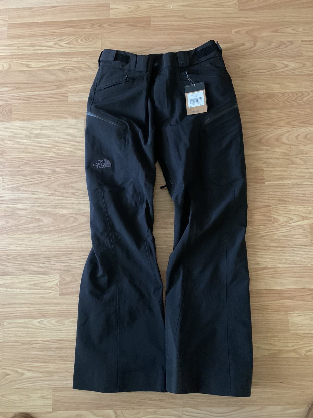 Womens XL New. North Face Snow Cargo Futurelight Ski Shell Waterproof Pants