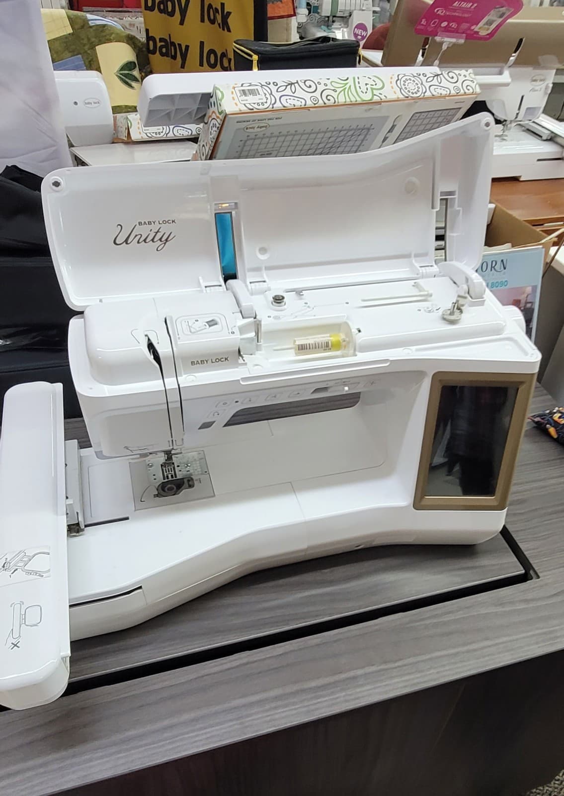  BABY LOCK UNITY SEWING QUILTING EMBROIDERY MACHINE WITH ALL ACCESSORIES (New) 2