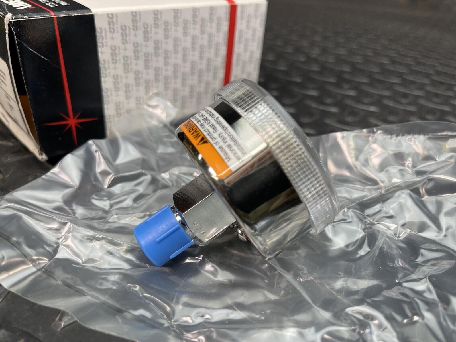 Ametek P 1535 Corrosion Resistant Gauge 160 PSI 2" Face CBNPT Connector 3