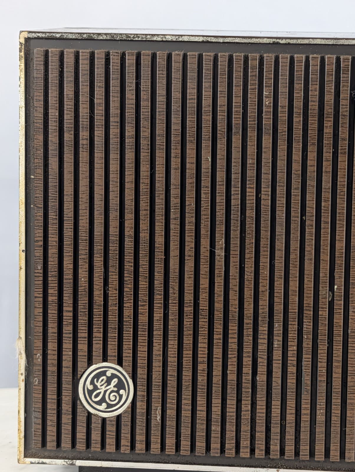 GE General Electric Vintage RADIO T2100B 1960s Mid Century Modern AM Radio Works 3