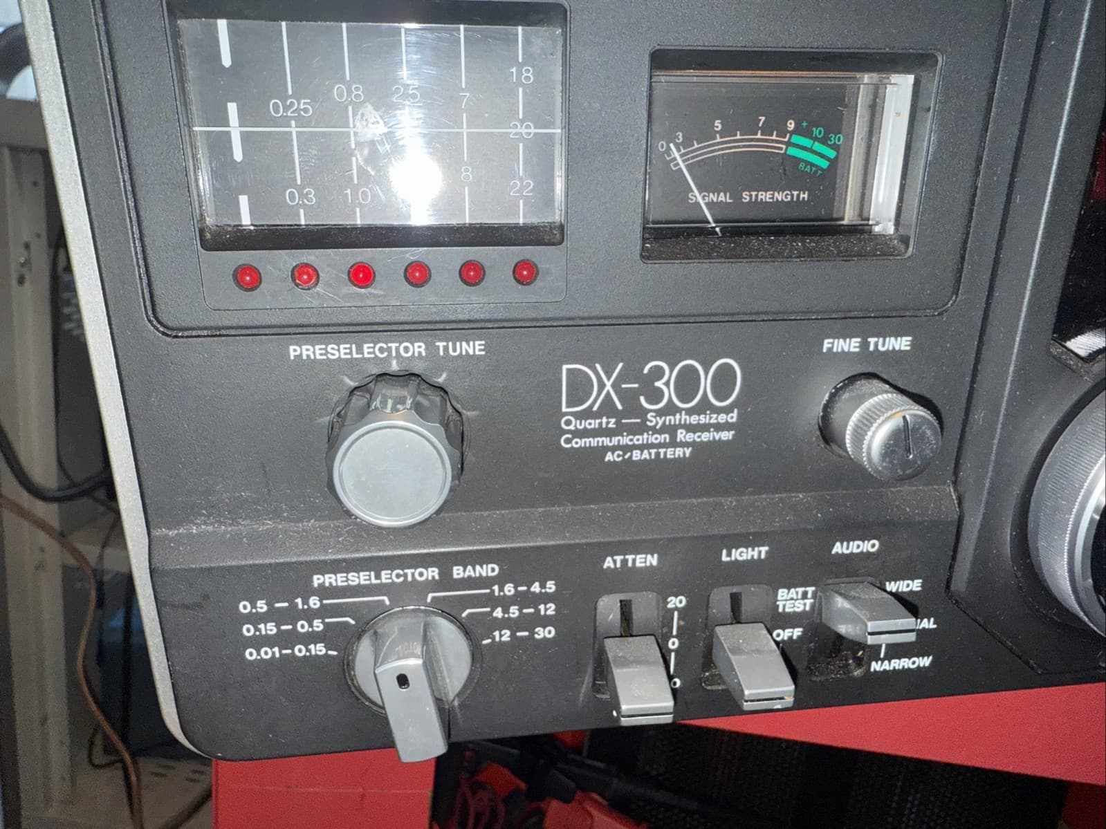 Realistic DX-300 Receiver Works Probably Needs Some Deoxit Picked Up CW & SSB 2