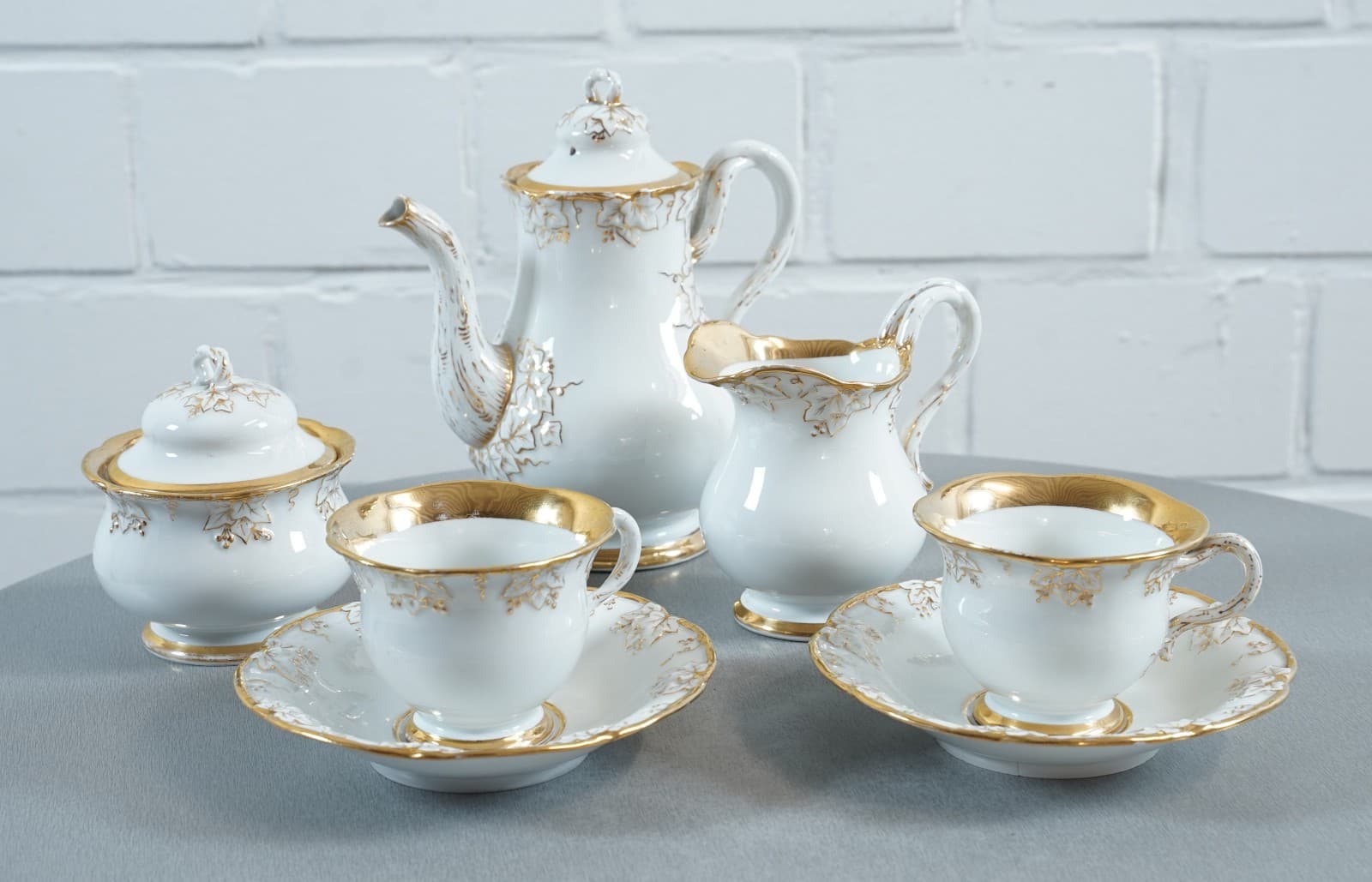 magnificent Meissen coffee service 9 pieces for 2 people gold decor