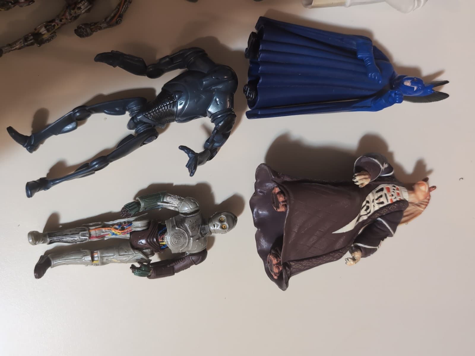 Lot of 38 Star Wars 3.75” Loose Figures Hasbro & Assorted Accessories 2