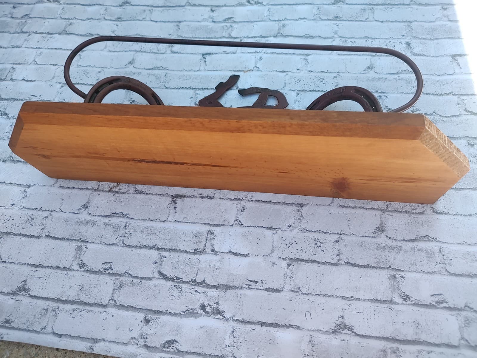 Retired Home Interior Western Horse Shelf and Towel Bar Wood Metal Horseshoe 3