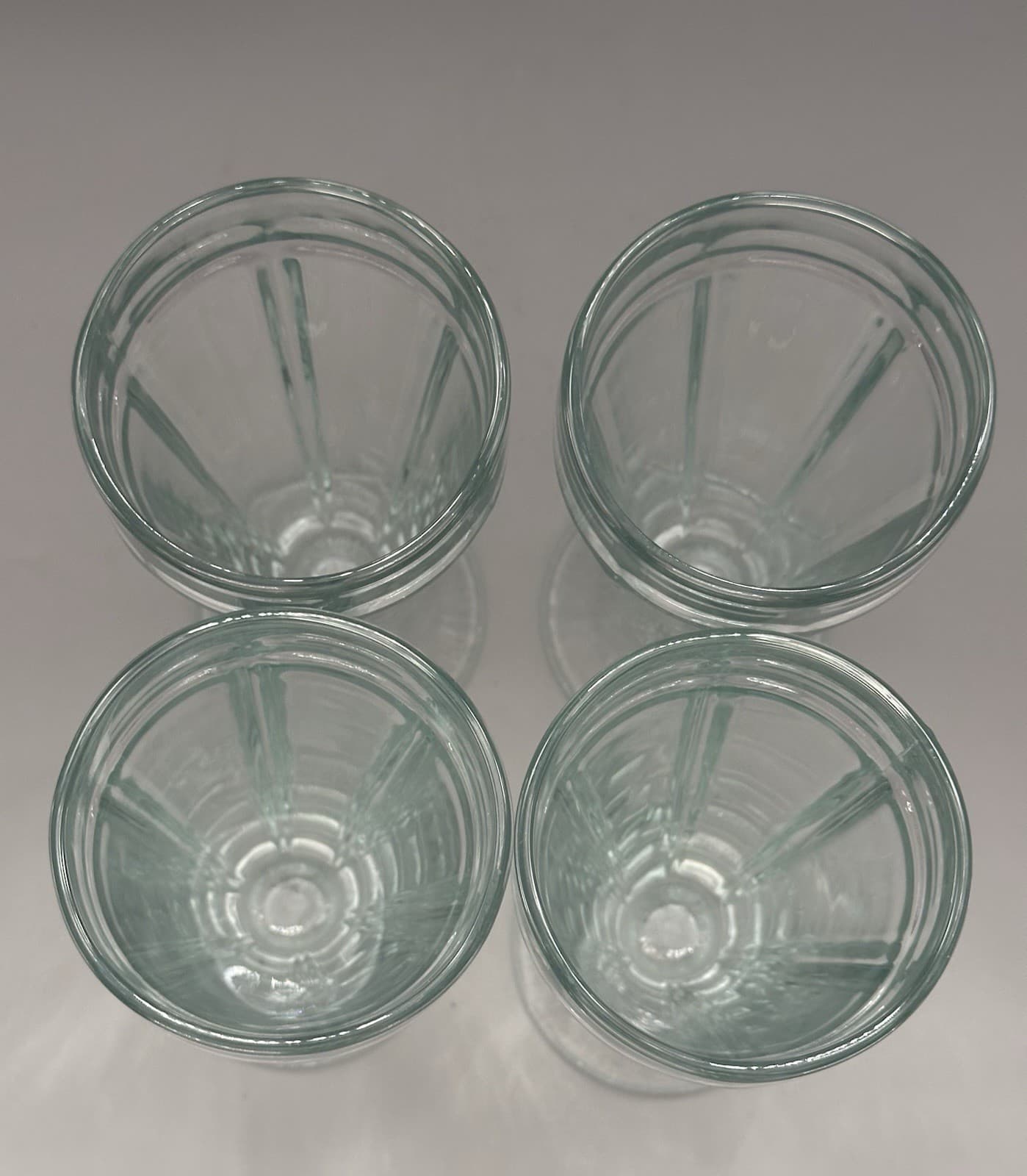 Set Of 4 Footed Retro Soda Fountain Glasses 4 Milkshakes/Floats/Sundaes      EC 3