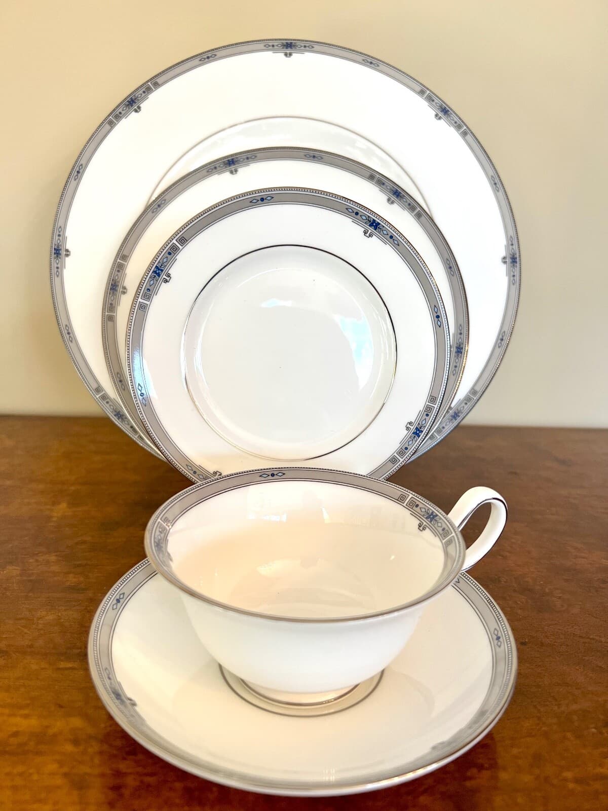 2 Lots Wedgwood AMHERST 5 Piece Place Setting (s) Platinum Trim 10 pieces 6