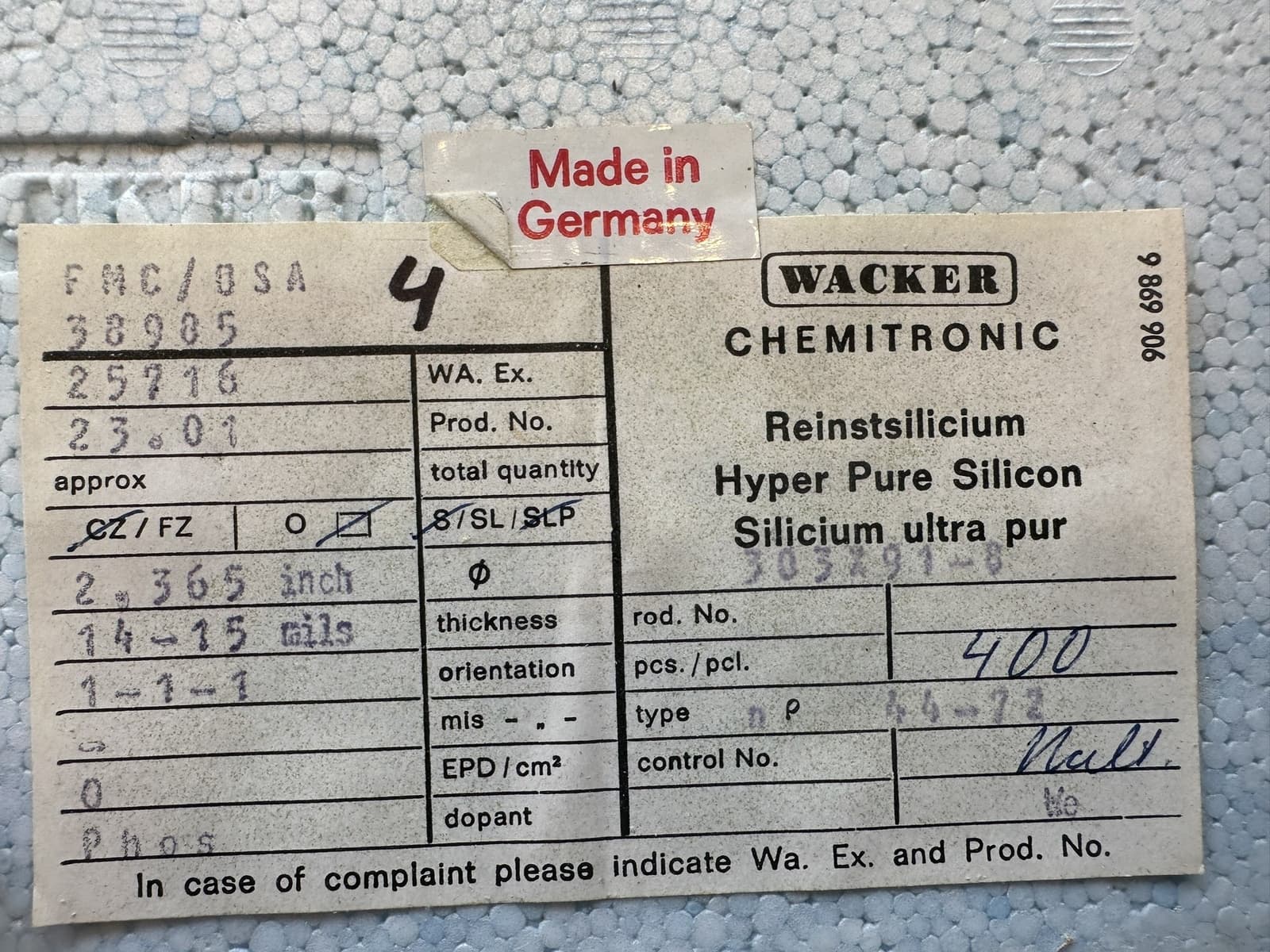 LOT OF 400 WAKER CHEMTRON HYPER PURE SILICON WAFER 2.365"Dia, 14-15 MILLS THICK