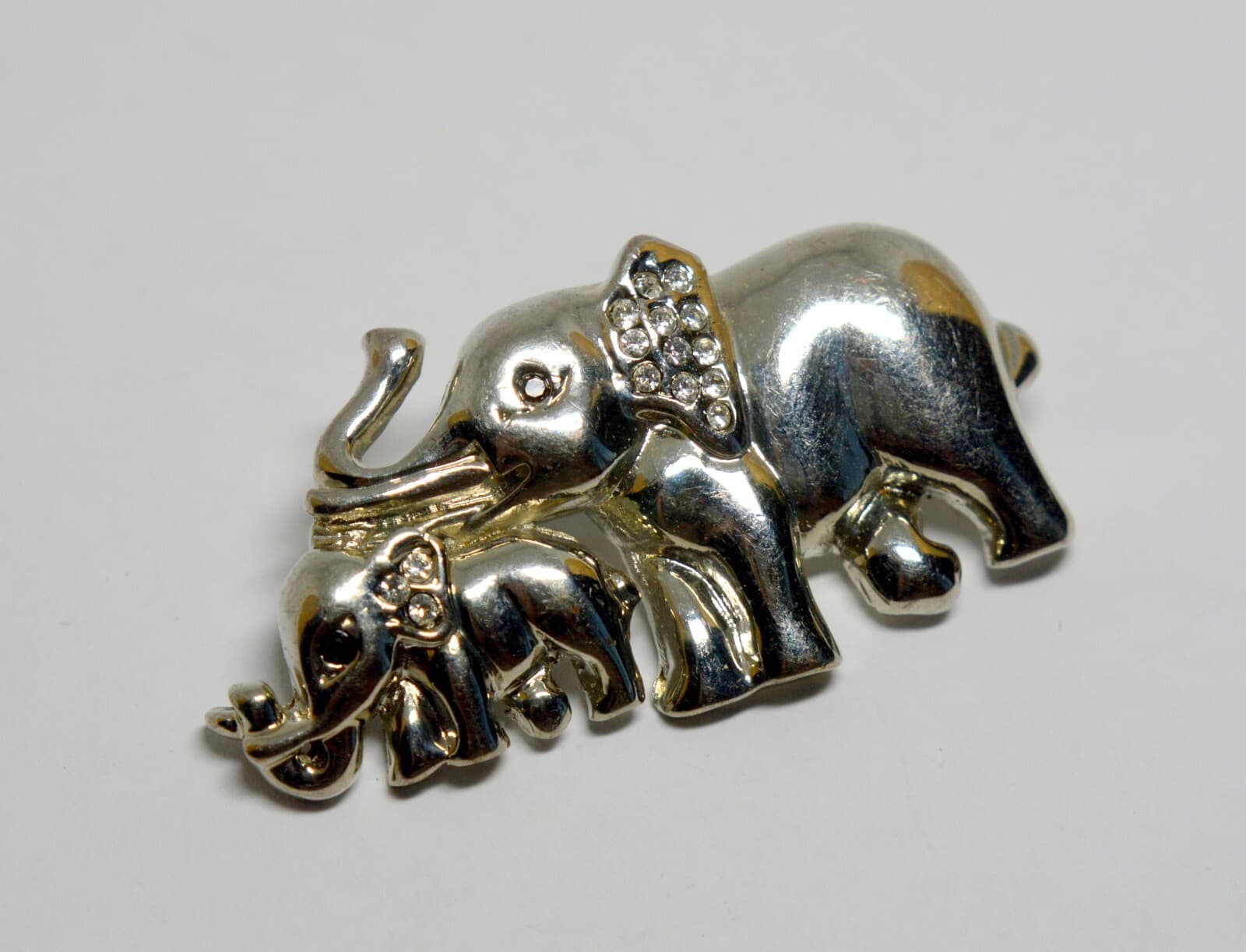 ELEPHANT FAMILY BROOCH 3