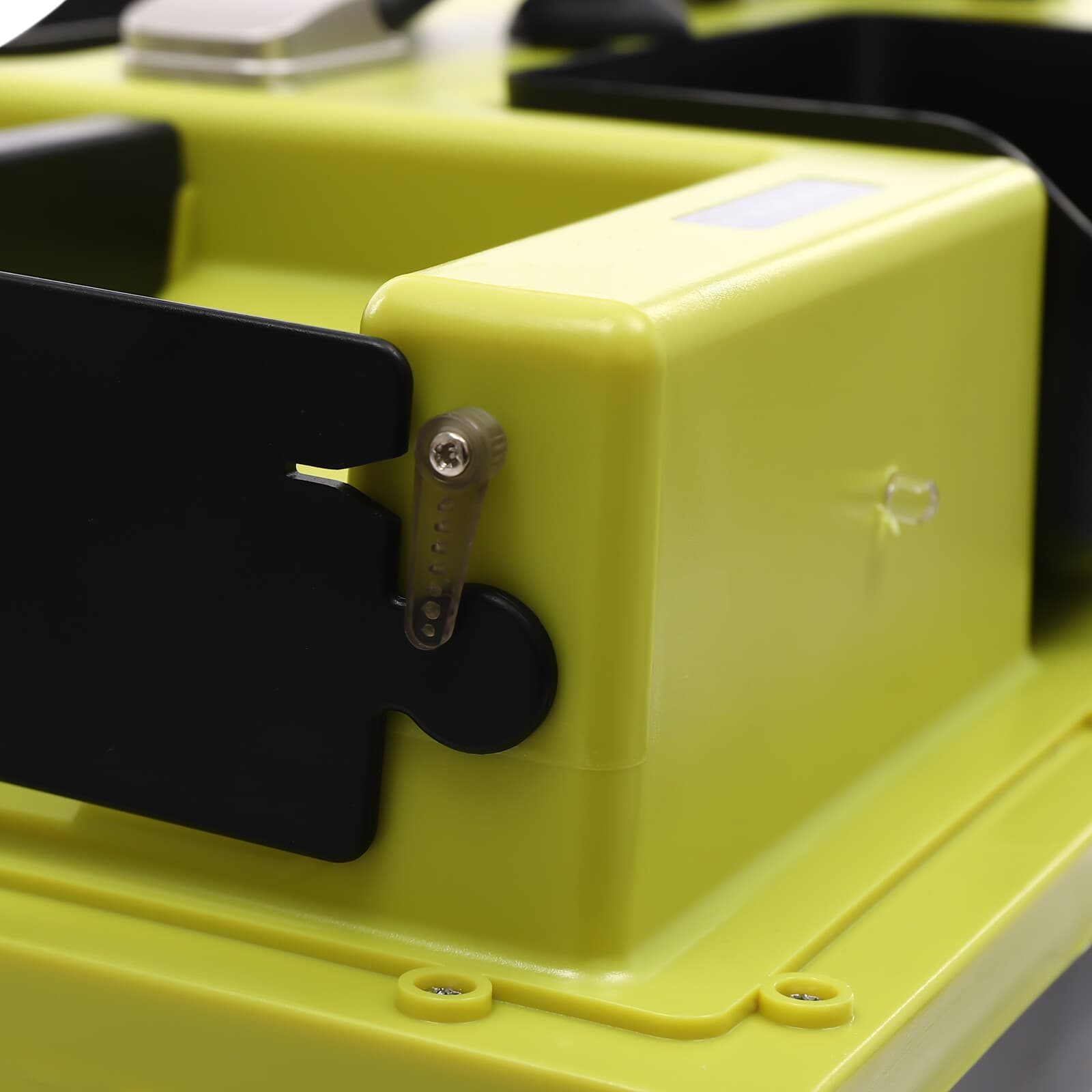 Fishing Bait Boat with GPS, 4 Compartments, Remote Control & Long Battery Life 6