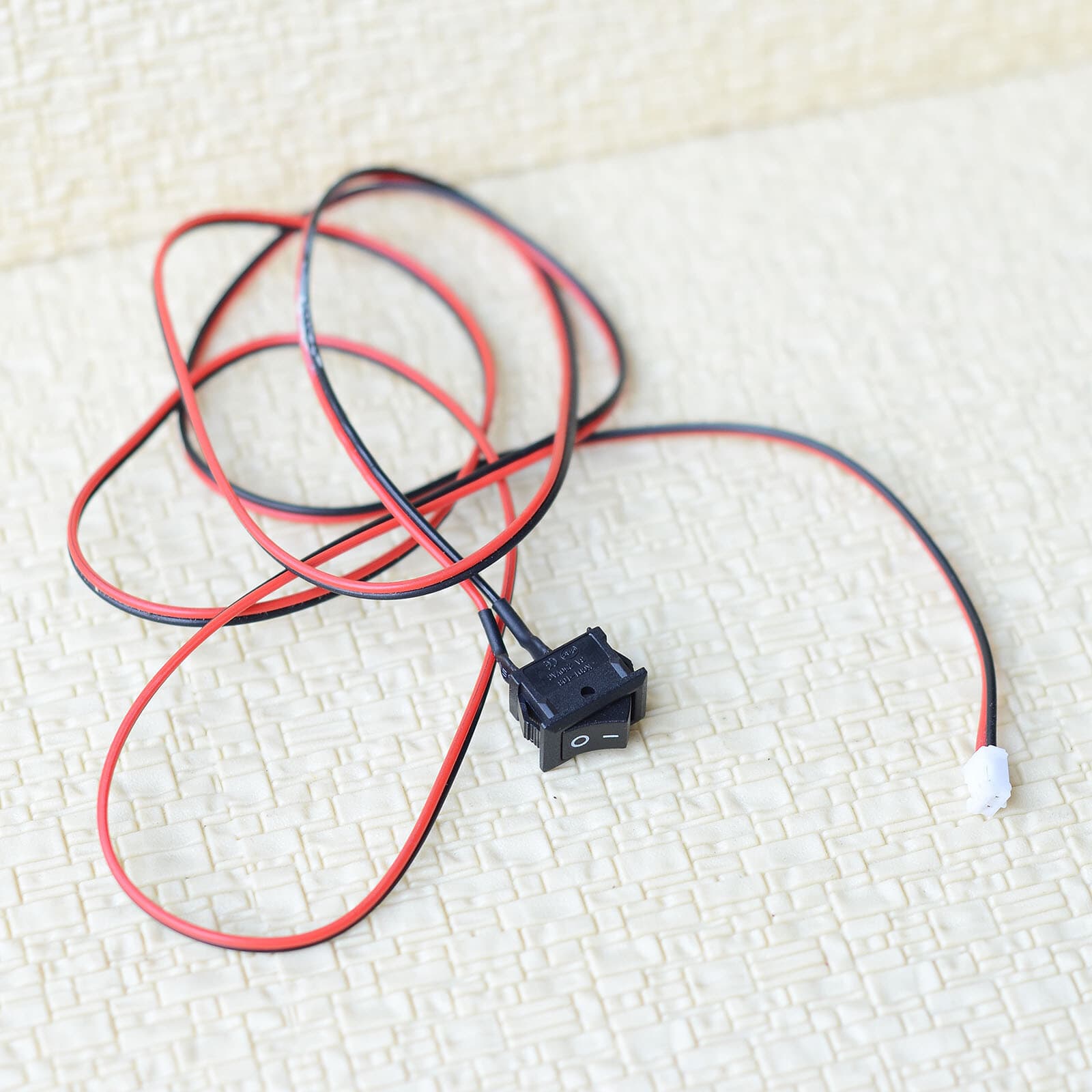 2 x wired rocker switches ON/OFF with 1 meter wire and connector power control 2