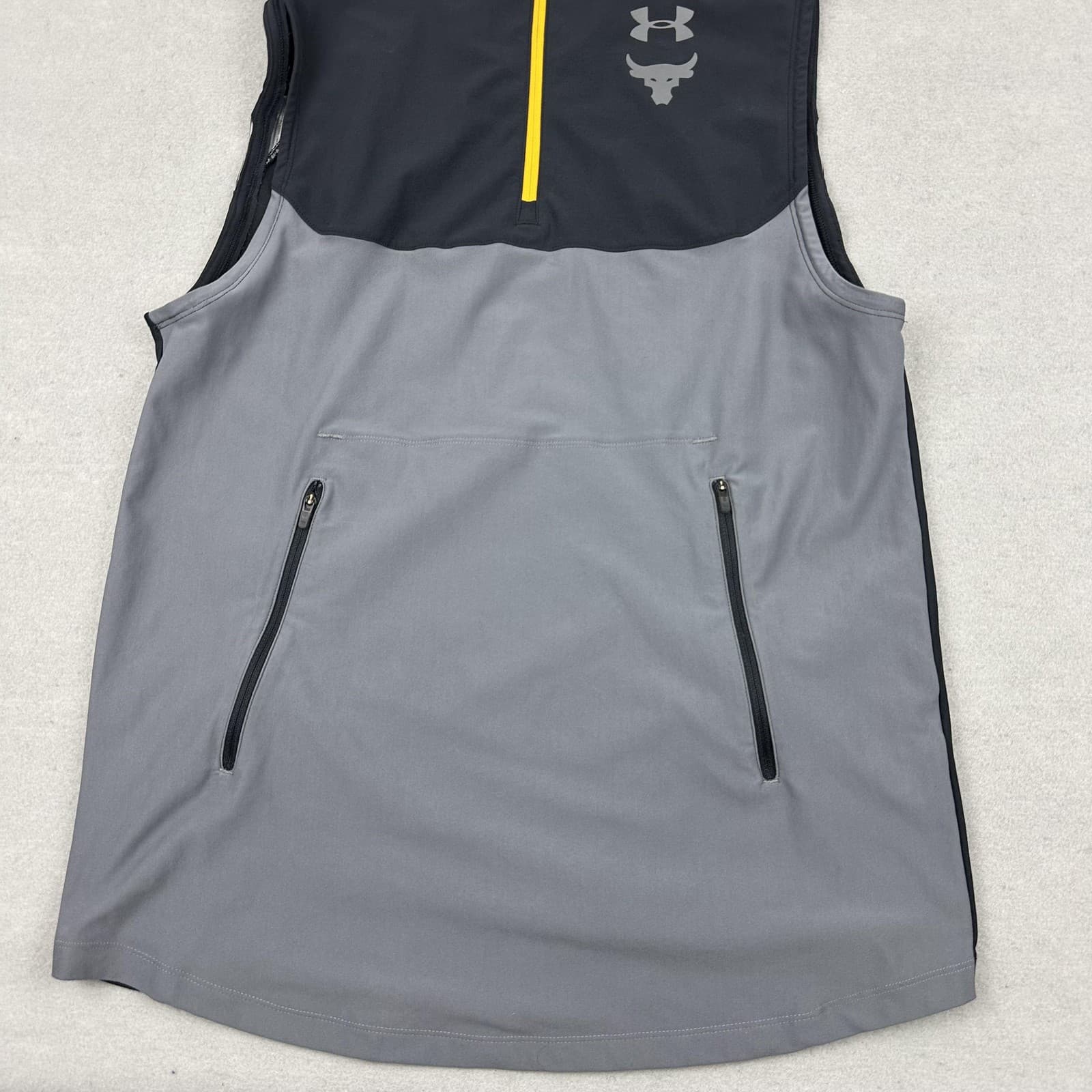 Under Armour Project Rock Hoodie Vest Mens Medium Sleeveless HeatGear Training M 3