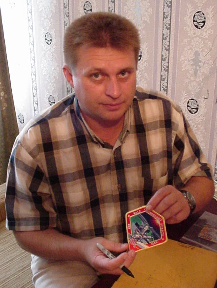 Expedition-4  STS-108/ISS/STS-111 Flown  Patch 3