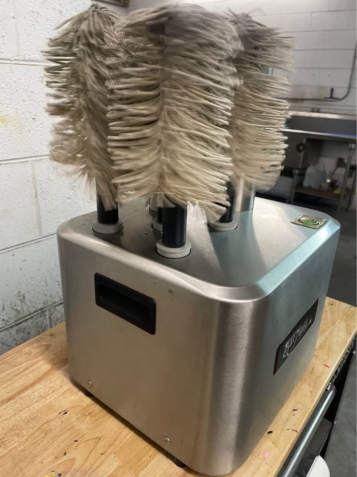 Barmaid glassware polisher and dryer 5 brushed 3