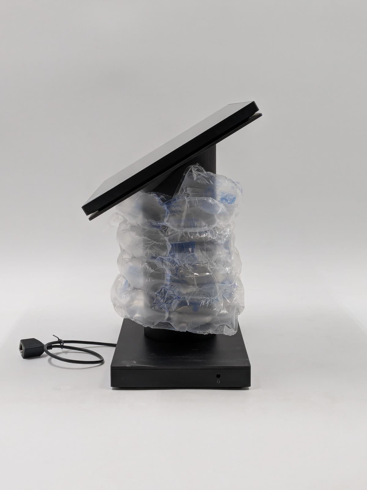 HP Engage One AIO Retail 12.3" Touch Display Intel i3-7100U 8GB RAM 512GB SSD 5