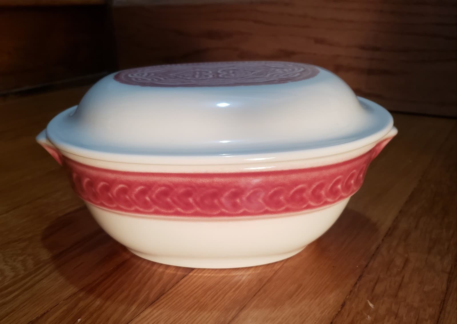 Longaberger Pottery American Craft Paprika 2qt Oval Covered Casserole Dish  2