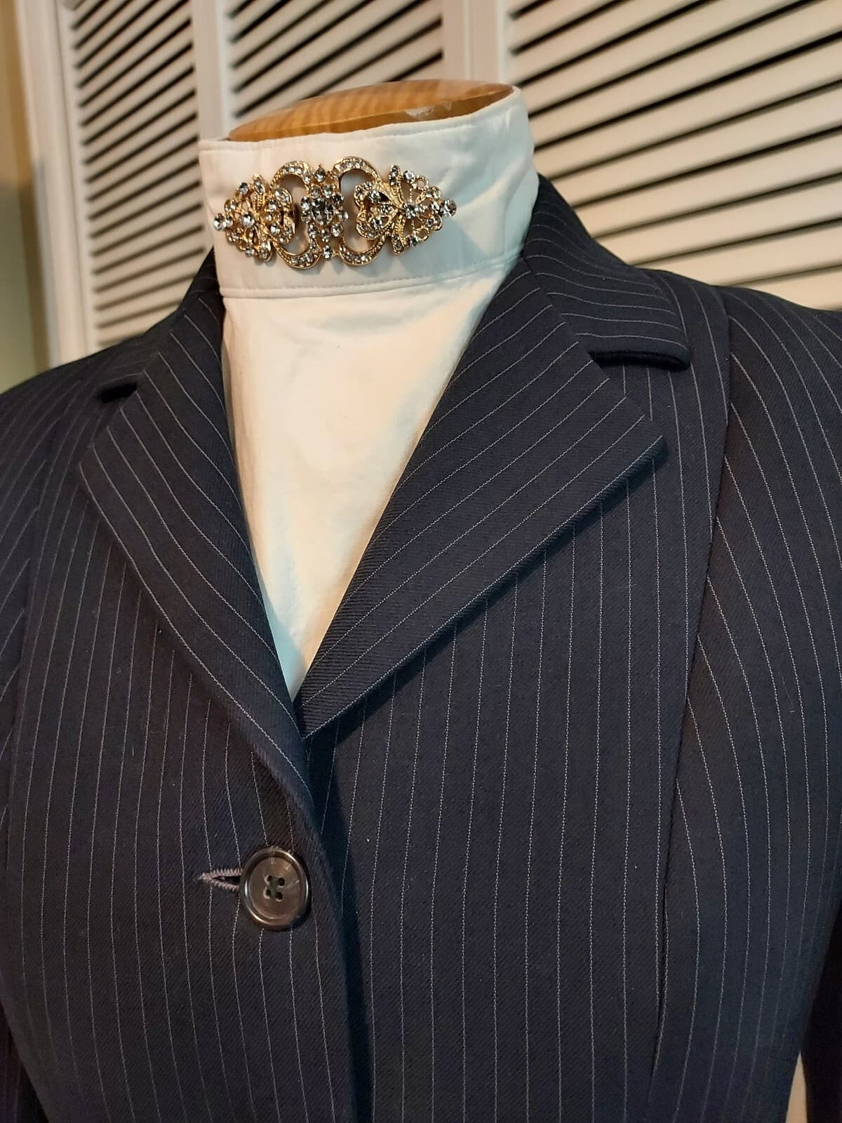 Gold Magnetic Collar brooch, Hunt Seat, Stock tie pin, Cravat.  Victorian brooch 4