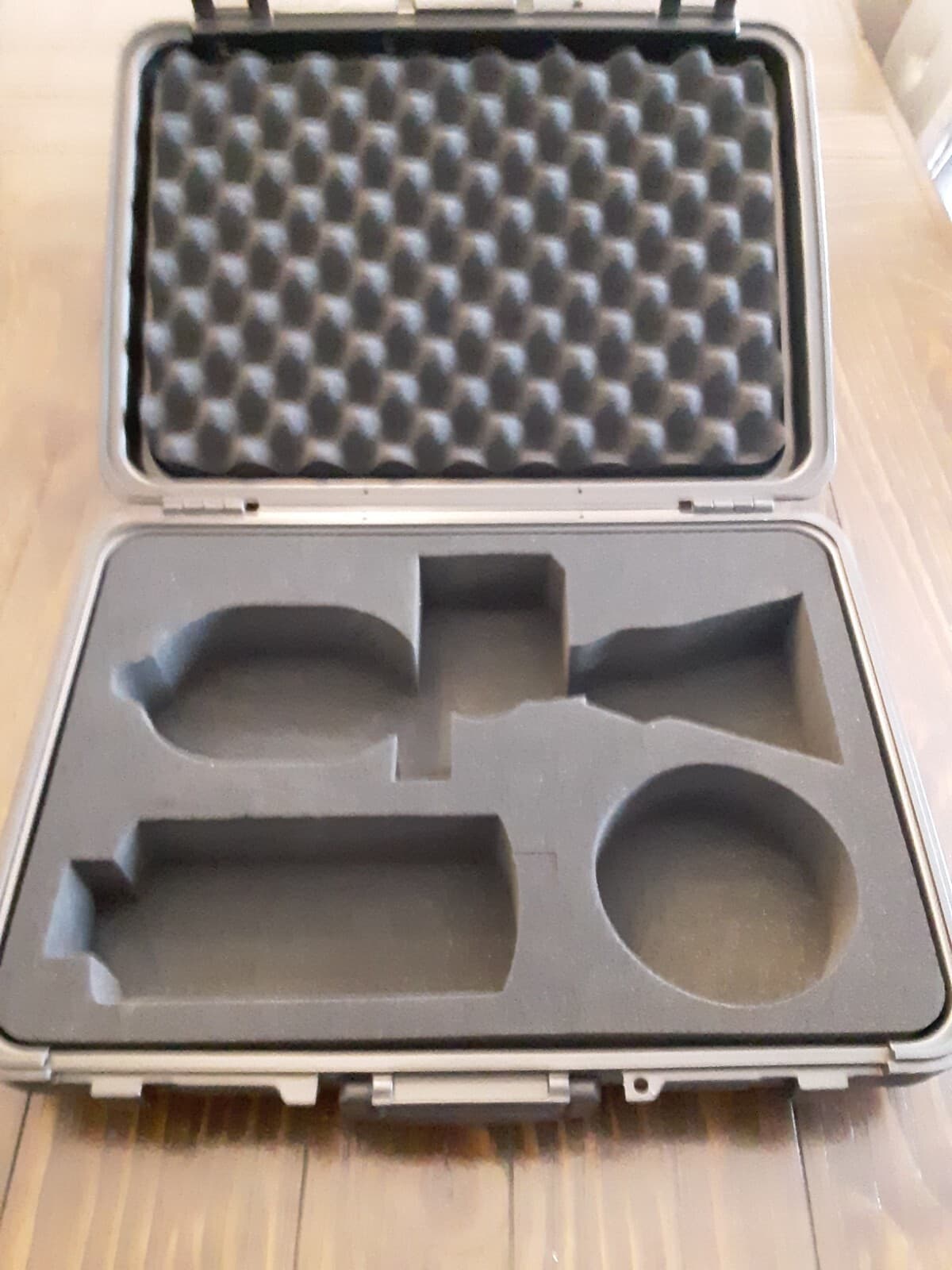 Fluke 700PTP-1 pneumatic test pump case (2 ea.) 3