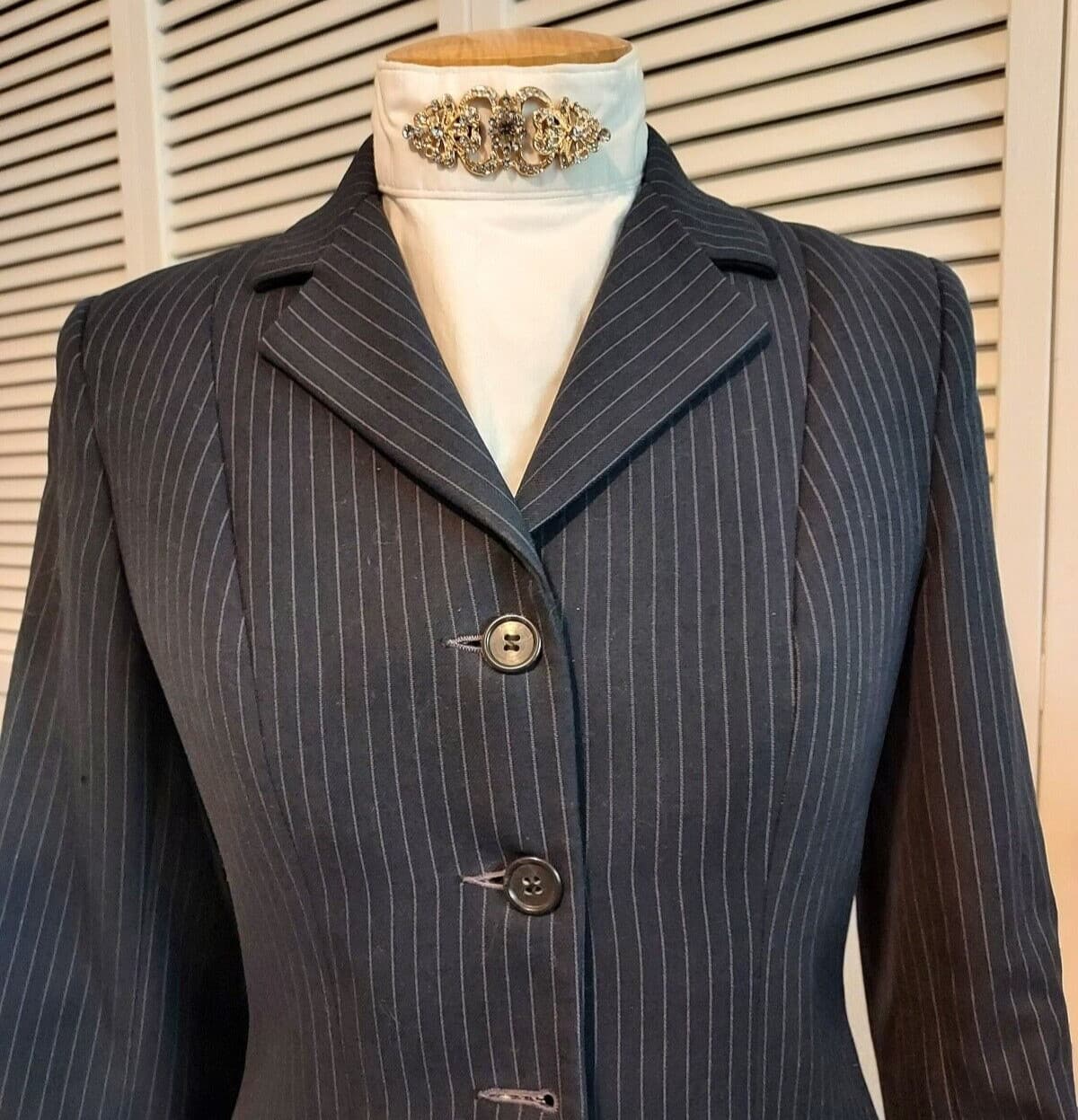 Gold Magnetic Collar brooch, Hunt Seat, Stock tie pin, Cravat.  Victorian brooch 5