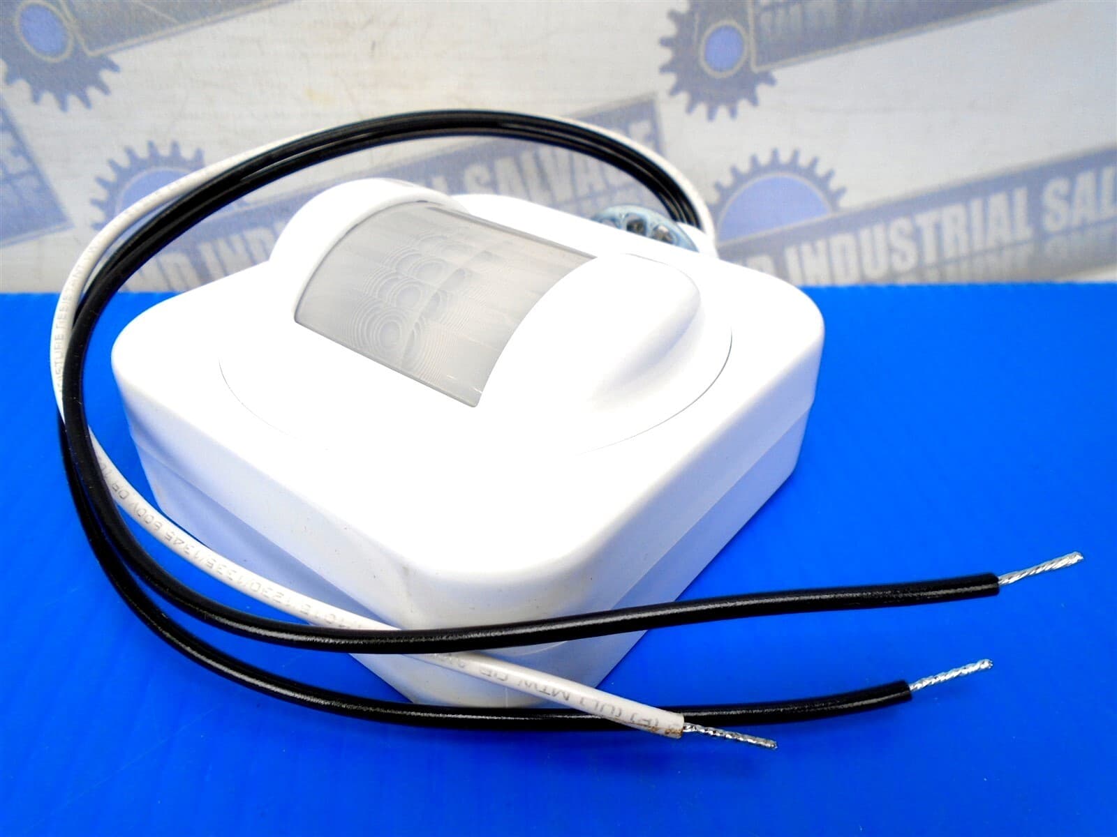 SENSORSWITCH - CMRB-50 - HIGH MOUNT LIGHT AISLEWAY SENSOR - 120/277V -NEW in BOX 3