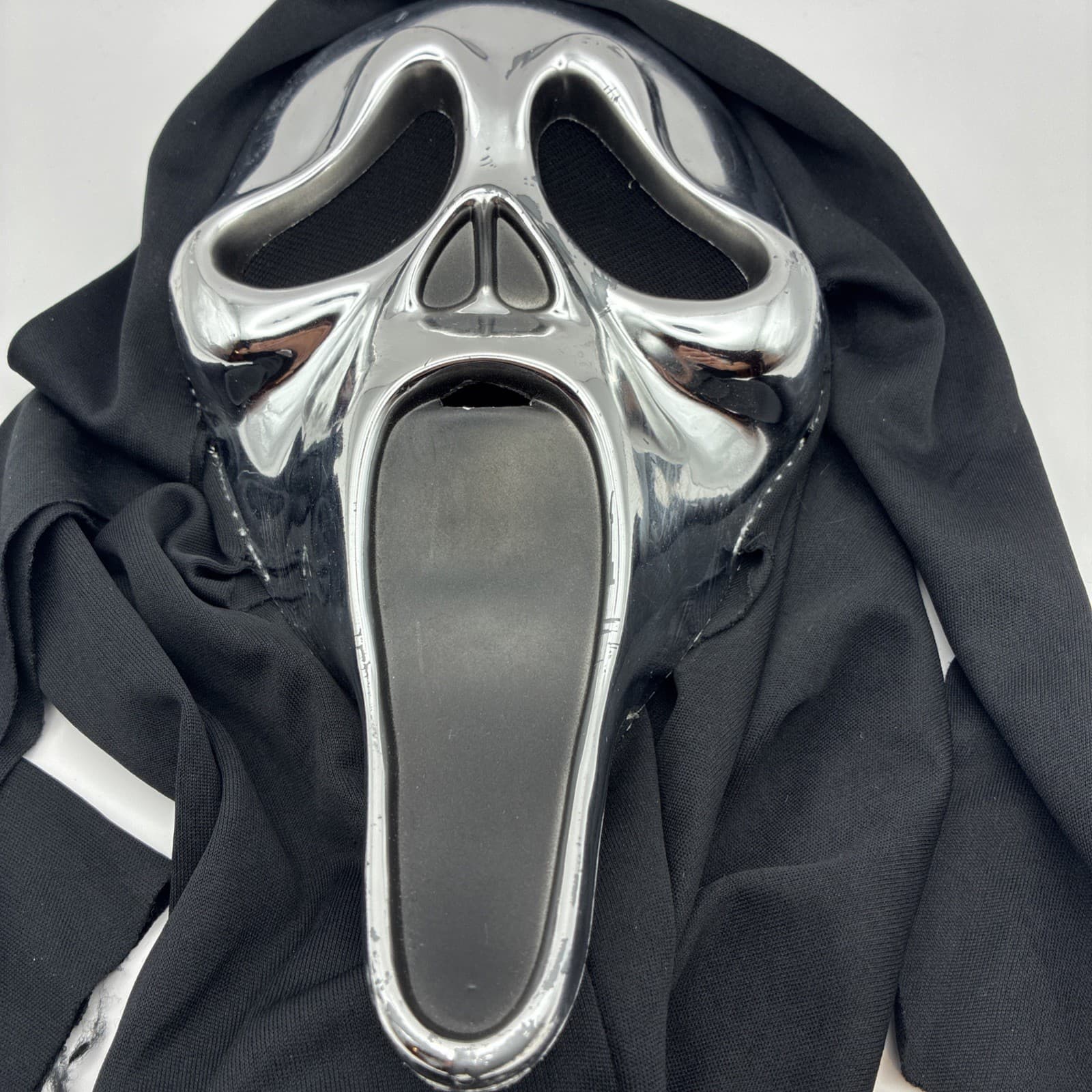 Scream Adult Mask Ghost Face Chrome Silver Spirit Brand Costume Halloween Mask 2