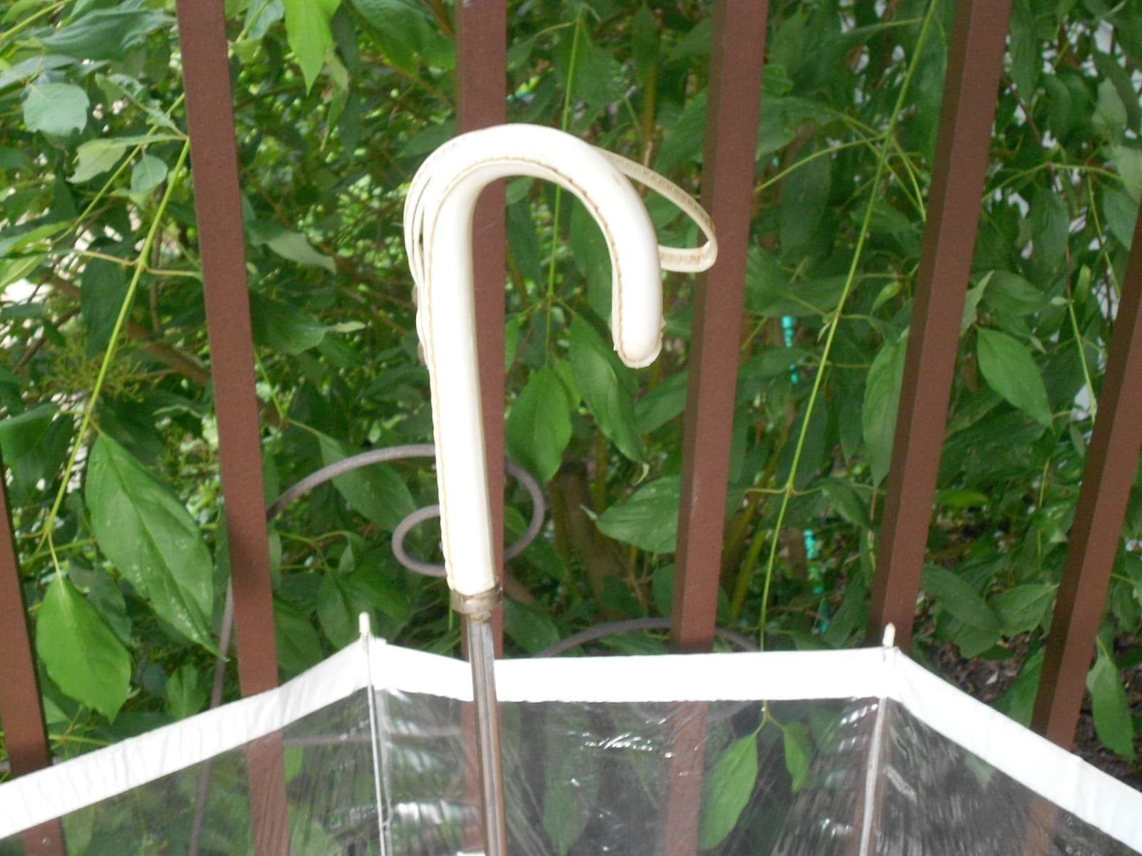 Vintage Clear and White Bubble Dome Umbrella MCM 1960's or 70's Hong Kong 6