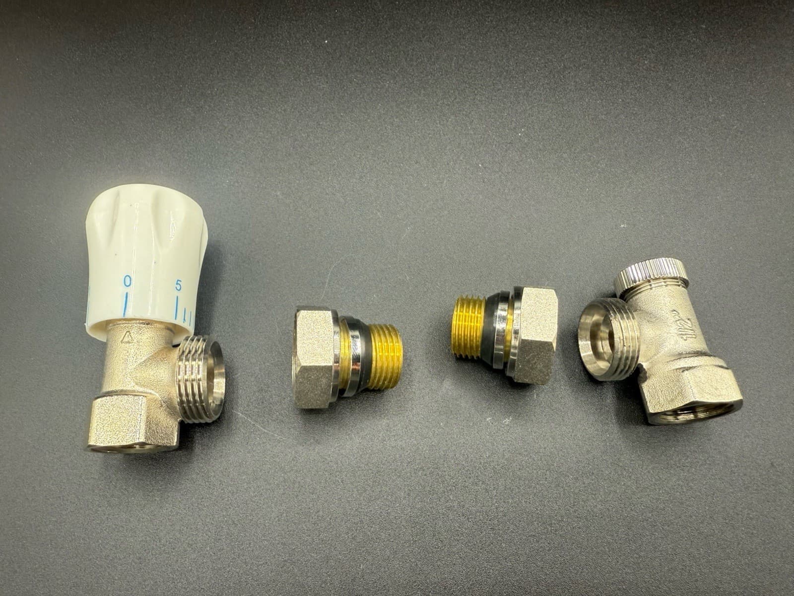 1/2" Angle Thermostatic Radiator Valve Set 3