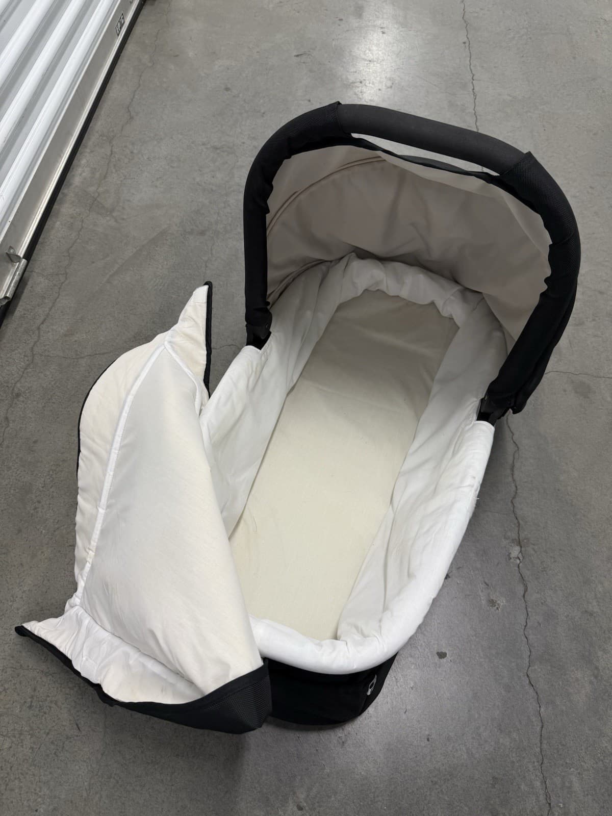 Britax B-Ready Stroller Bassinet Only Black Sold As Is 6