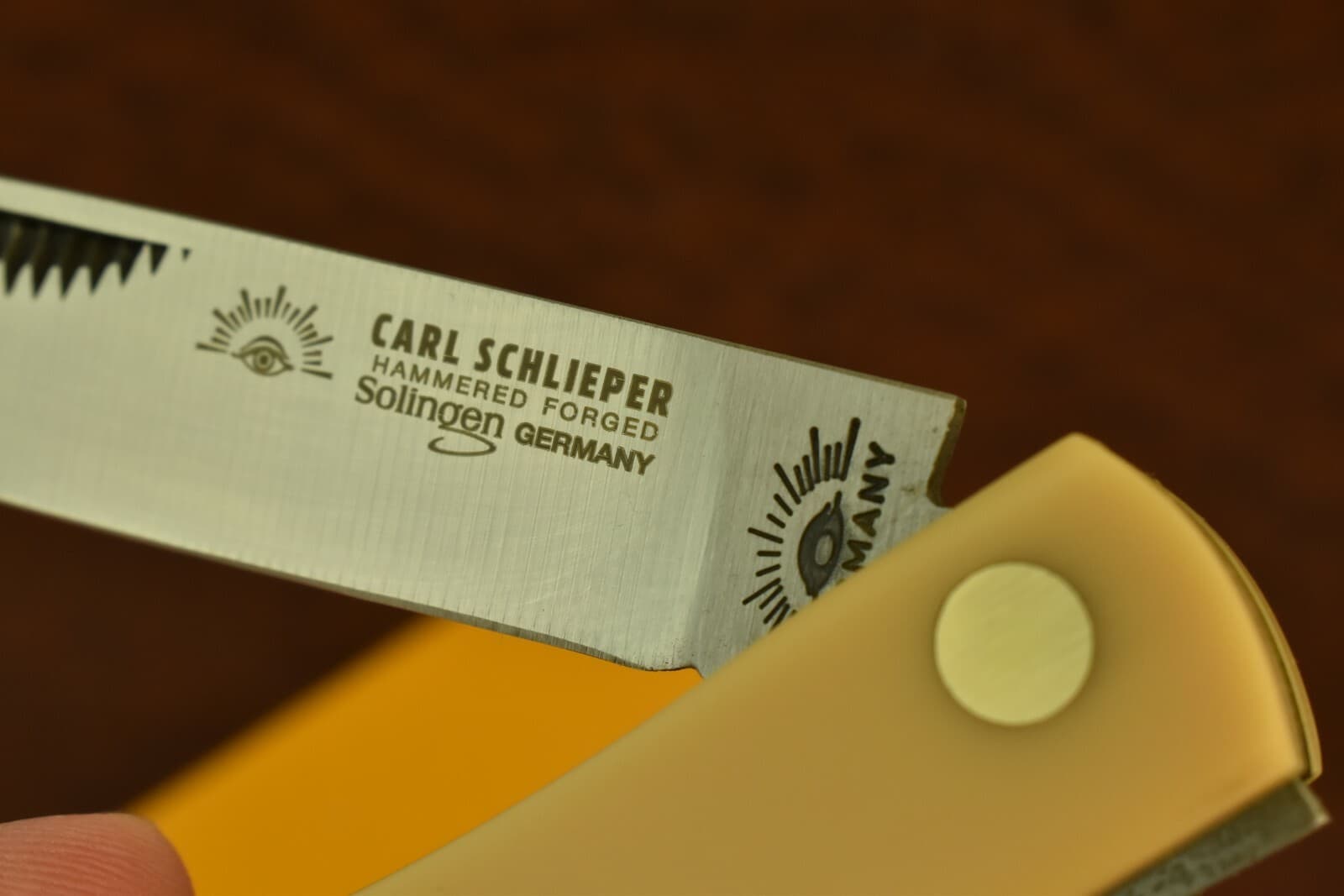 GERMAN EYE BRAND CARL SCHLIEPER YELLOW SODBUSTER KNIFE 99JRY SOLINGEN GERMANY 2