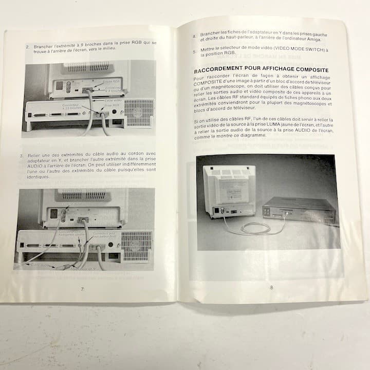 2002 Commodore Color Monitor User's Guide for C64 Computers French & English 5