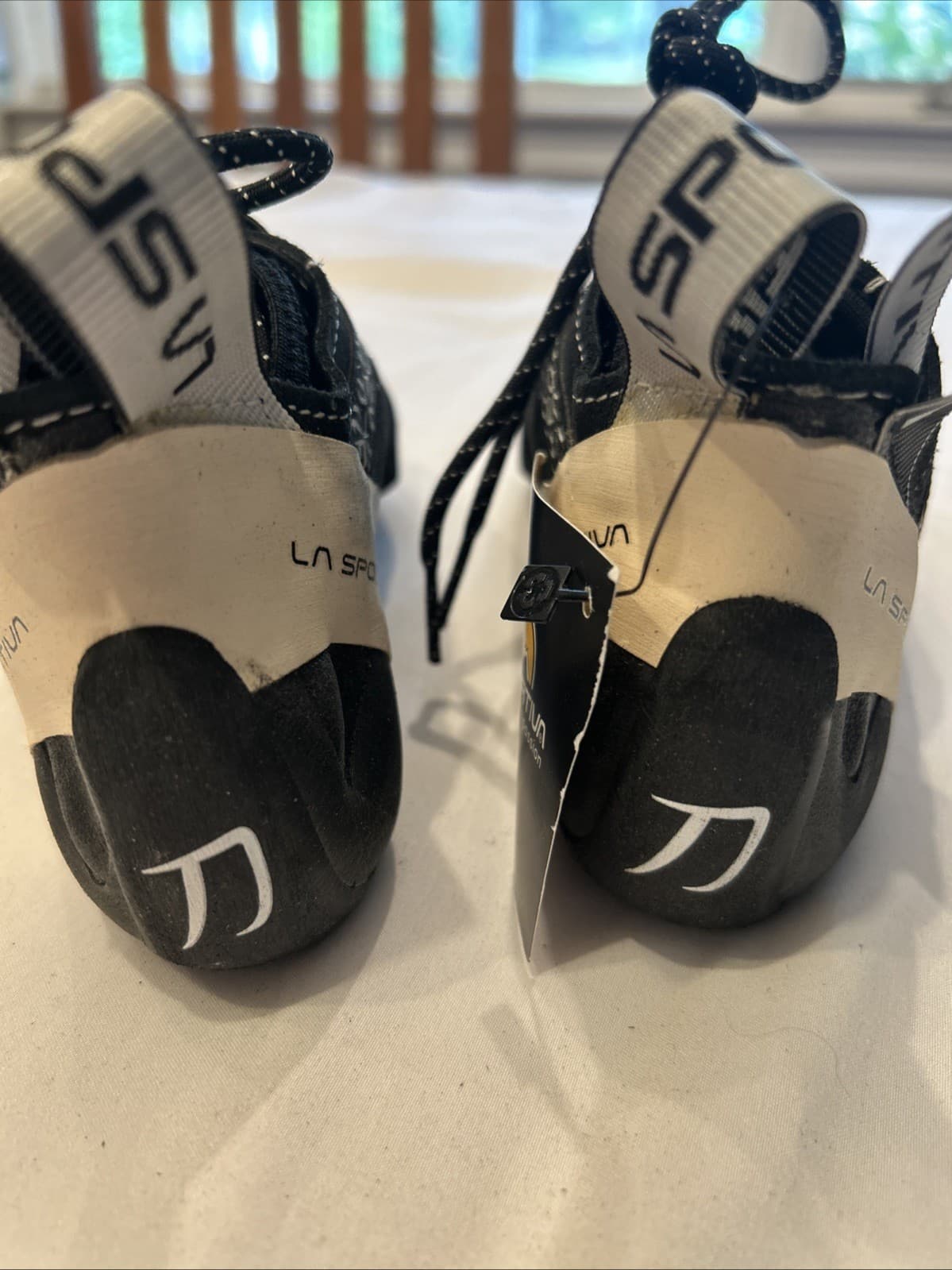 La Sportiva Katana Lace Women's Climbing Shoes, Size US 4, EUR 34.5, White/Black 6