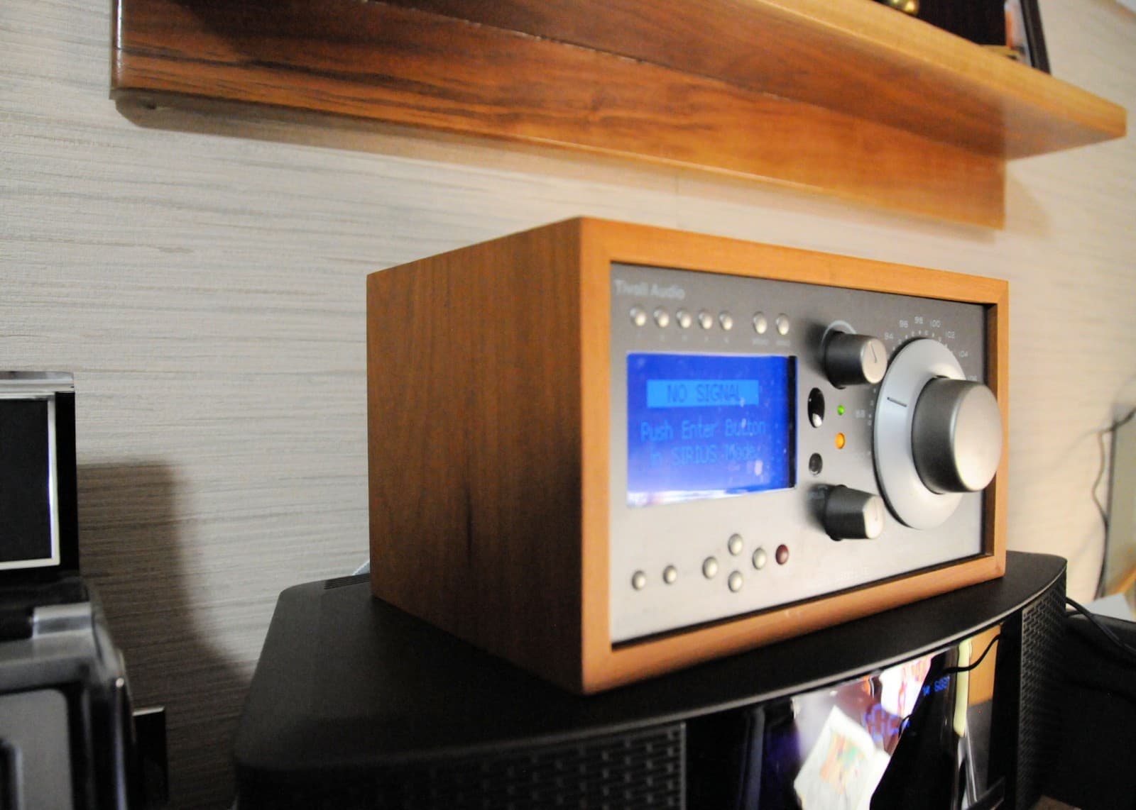 Tivoli Audio Model Satellite SIRIUS XM AM/FM Table Radio Tested Works!   3